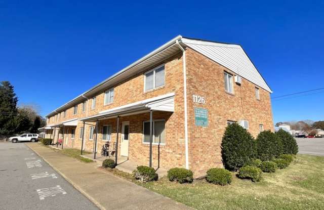 1126 Sparrow Road - 1126 Sparrow Road, Chesapeake, VA 23325