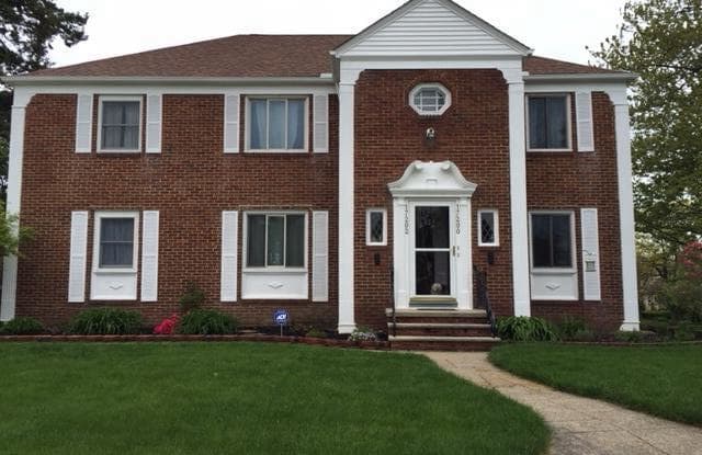 17202 Hilliard Road - 17202 Hilliard Road, Lakewood, OH 44107