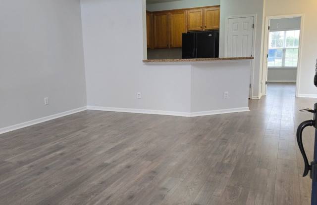 Charming 3BR Townhome in Cornelius - 17744 Trolley Crossing Way, Huntersville, NC 28031