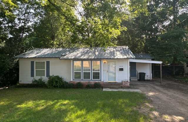 Cute 2/2/1 in the heart of Pollard Park area! photos photos