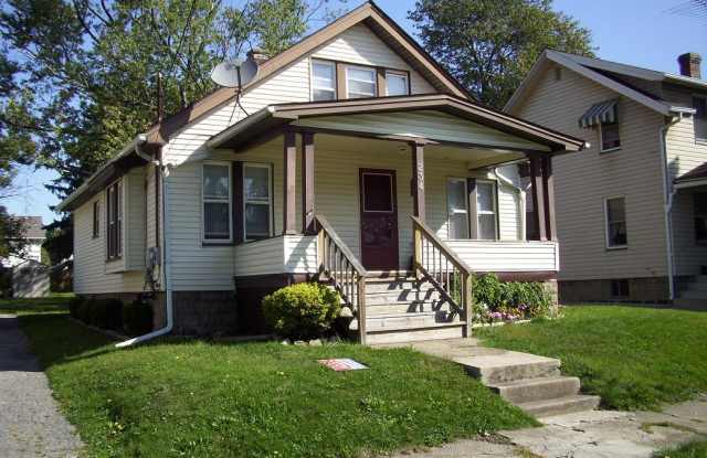 234 E. Howard Street photos photos