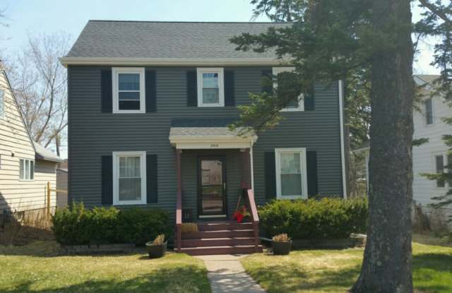 2414 East 8th Street photos photos