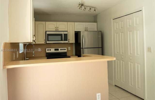 1240 SE 31st Ct Gallery 2