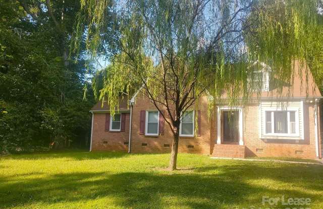 3405 Erinbrook Lane - 3405 Erinbrook Lane, Charlotte, NC 28215