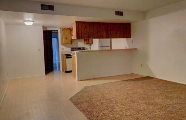 8842 N 8th St. 102 - 8842 North 8th Street, Phoenix, AZ 85020