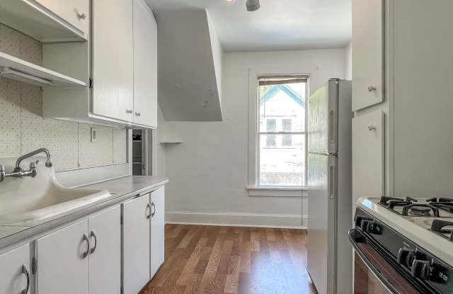 1617 2nd Avenue South - 2 photos photos