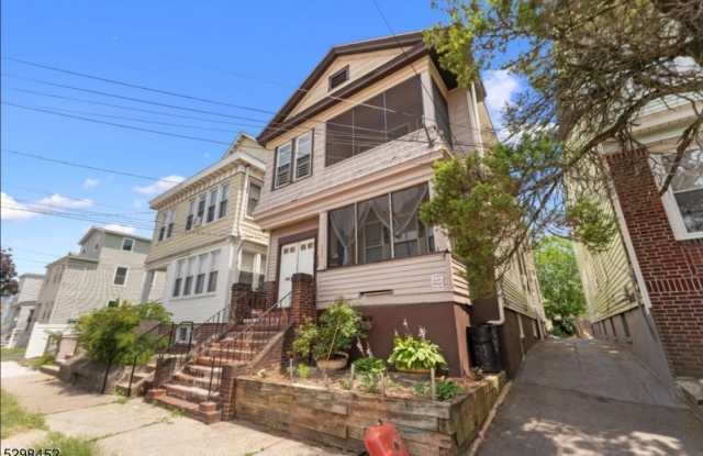 362 Myrtle Ave - 362 Myrtle Avenue, Irvington, NJ 07111
