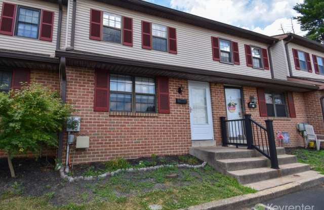 1006 N York Rd photos photos