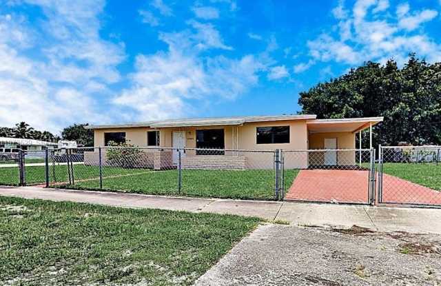 17800 NW 28th Ct photos photos