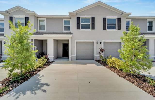 17444 CRESCENT MOON Loop photos photos