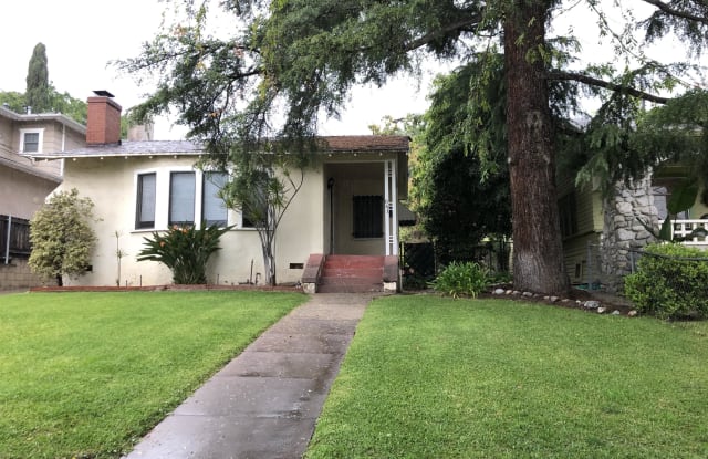 661 W Alegria Avenue - 661 West Alegria Avenue, Sierra Madre, CA 91024