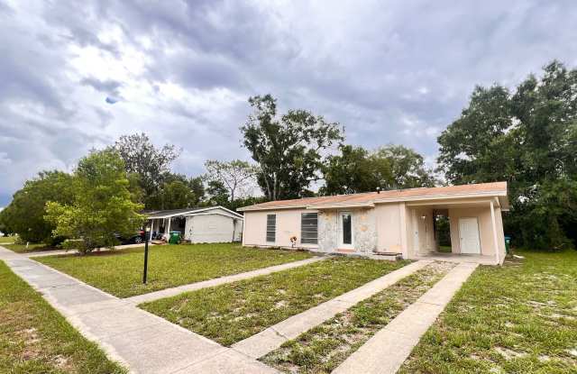 Lovely 2 Bedroom + Bonus Room, 1 Bathroom Home in Deltona!! photos photos