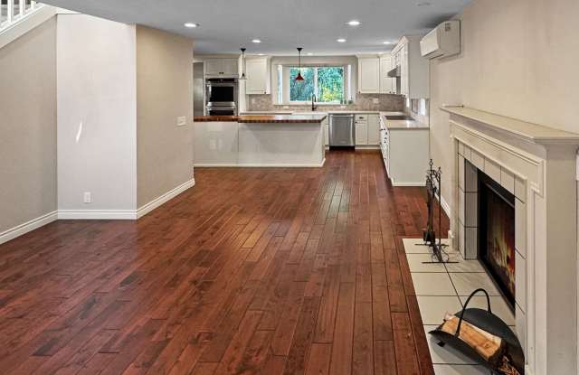 4 Bed + Bonus Room in Canyon Park with Two Fireplaces and a Fenced Yard Gallery 4