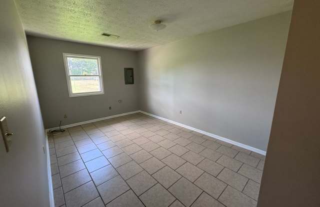 105 Grogan Circle photos photos
