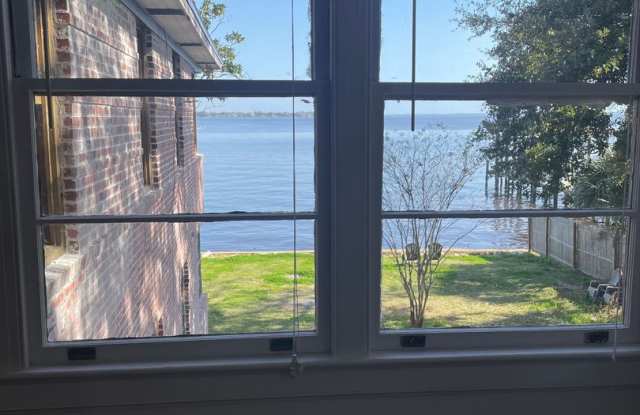 Riverside Charm! 1BR Upstairs Apartment with Hardwood Floors & Water View Gallery 3