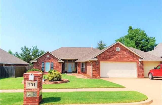 Spacious Home - Storm Shelter - Edmond Schools - Community Pool photos photos