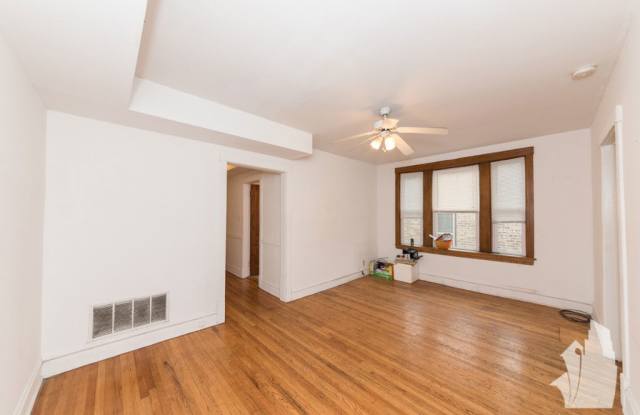 3822 North Sheffield Avenue photos photos