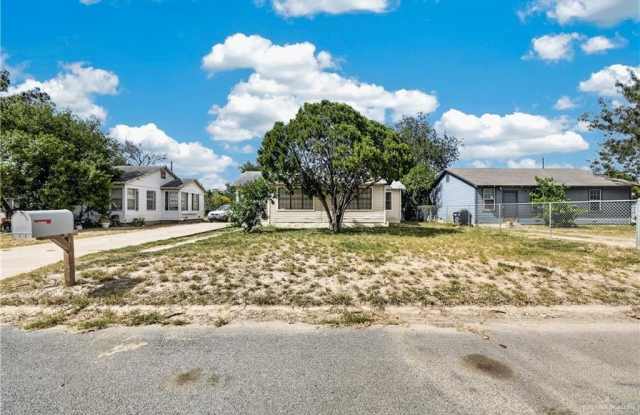 1606 Quince Avenue Gallery 2