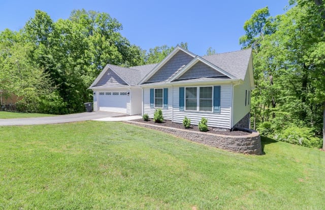 124 Palmer Drive - 124 Palmer Drive, Lynchburg, VA 24502