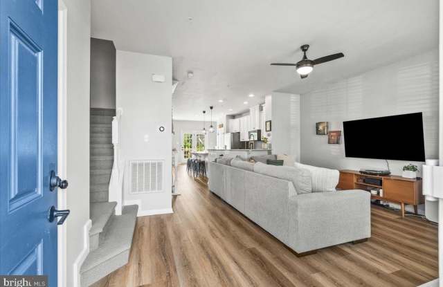 4532 TINDER BOX Circle Gallery 2