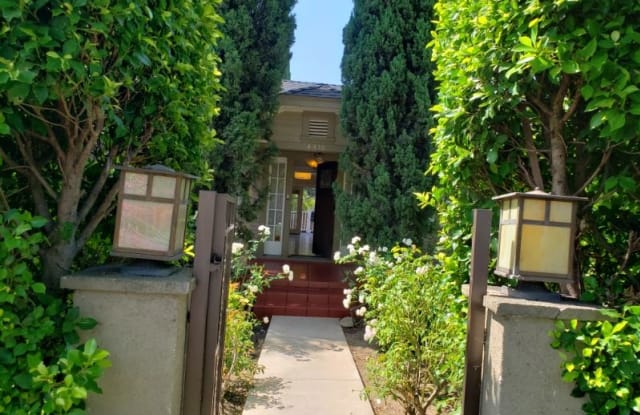 4310 Melbourne Ave - 4310 Melbourne Avenue, Los Angeles, CA 90027