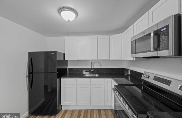 42 N MAIN photos photos