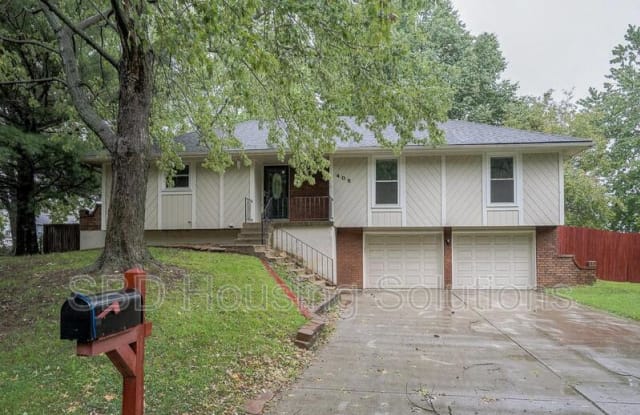 405 SE Dales Ct - 405 Southeast Dales Court, Blue Springs, MO 64014