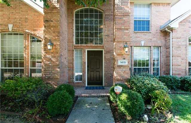 1415 Constellation Drive Gallery 2