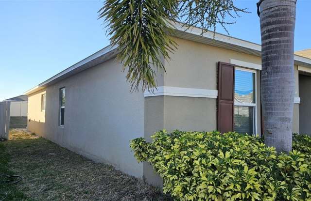 308 LAKE LUCERNE Way Gallery 3