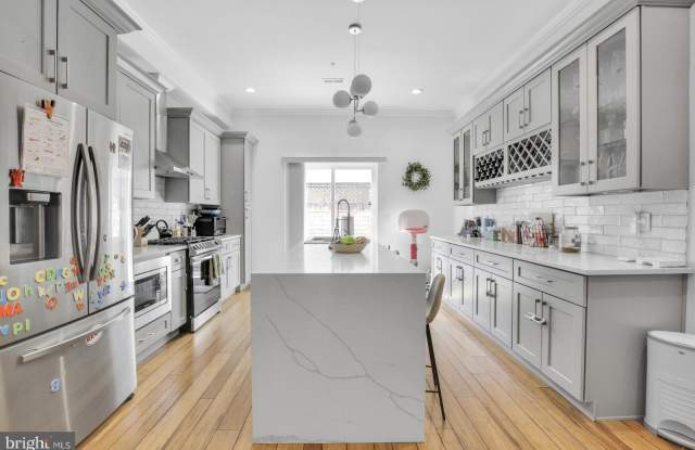 2604 REED Street photos photos