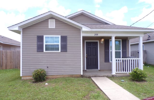 2108 LEDBETTER LN - 2108 Ledbetter Ln, Warrington, FL 32507