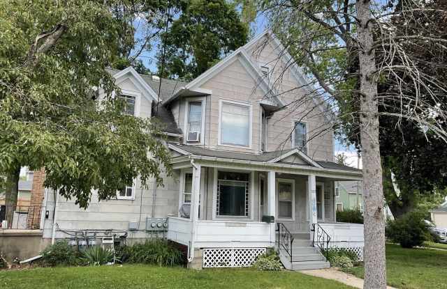 105 N Jefferson Street - 105 North Jefferson Street, Batavia, IL 60510