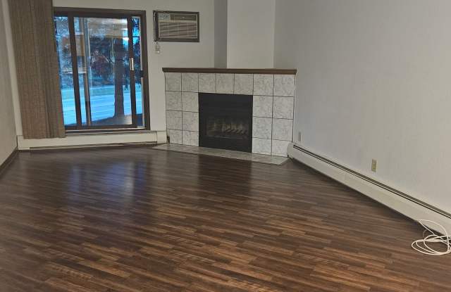 Meticulously Kept 3 bedroom, 2 bath condo in coveted Carriage Hills Condominium Association photos photos