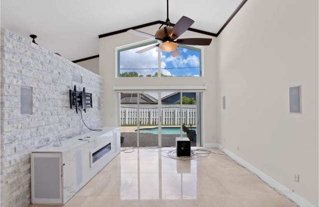 381 Cottonwood Lane - 381 Cottonwood Lane, Boca Raton, FL 33487