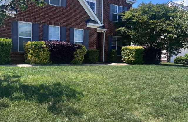 13 Hampshire Glen Parkway photos photos