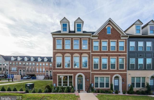3135 FORT LINCOLN DRIVE NE - 3135 Fort Lincoln Drive Northeast, Washington, DC 20018