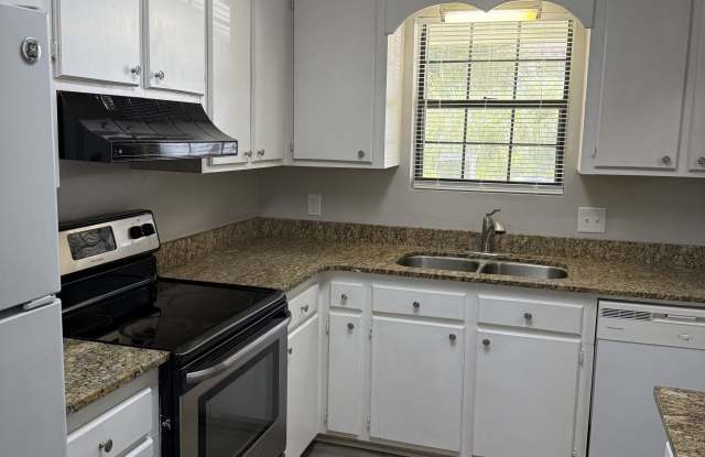 6 Knoll Cut off - 2 photos photos