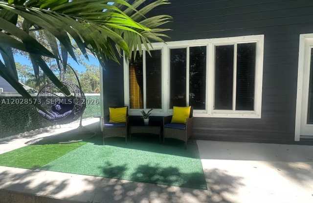 12876 154th Rd N Gallery 2