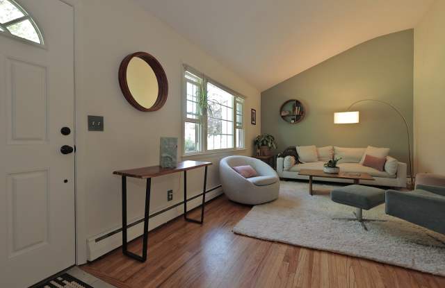 11 Bonnie Drive Gallery 2