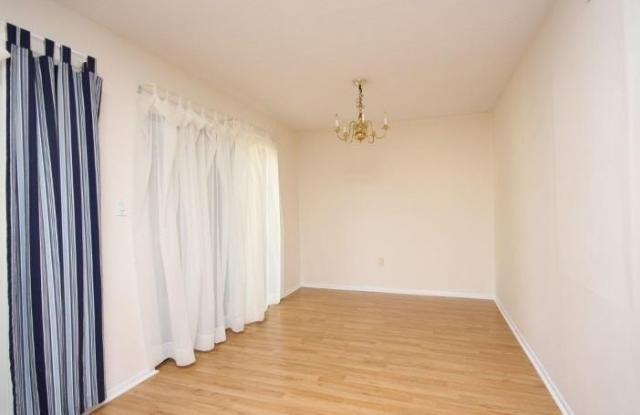 5 HIDDEN COVE Circle Gallery 2