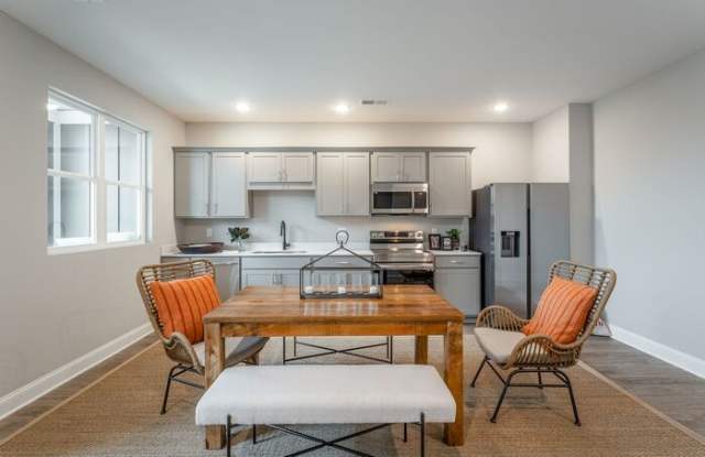 2328 East 18th Street Place - 2328 East 18th Street, Chattanooga, TN 37404