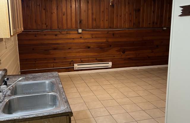 412 E. 41st Ave.-2 photos photos