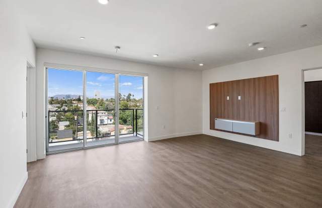 5550 W Pico Boulevard photos photos