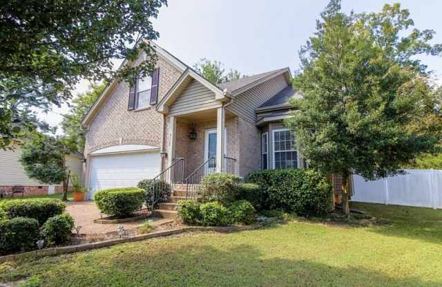 3 Bedroom with Fenced Yard - 3117 Demetros Place, Nashville, TN 37217