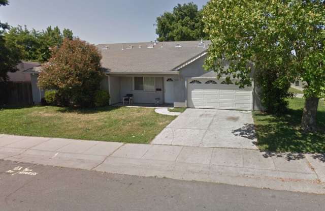 Clean Neat 1300 sqft. 1/2 Plex in the Brighton Community of Sacramento. Gallery 1
