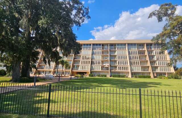 520 Beach Boulevard lot: 508 - 520 Beach Boulevard, Biloxi, MS 39530