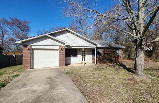 1615 E L St photos photos