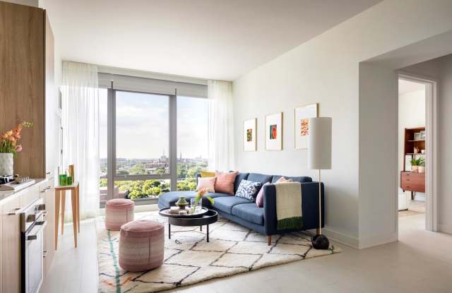 1135 W Van Buren St photos photos