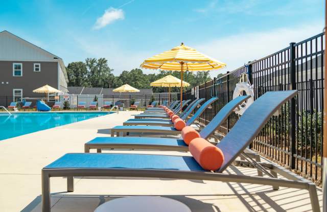 Oak Lake Townhomes Gallery 3