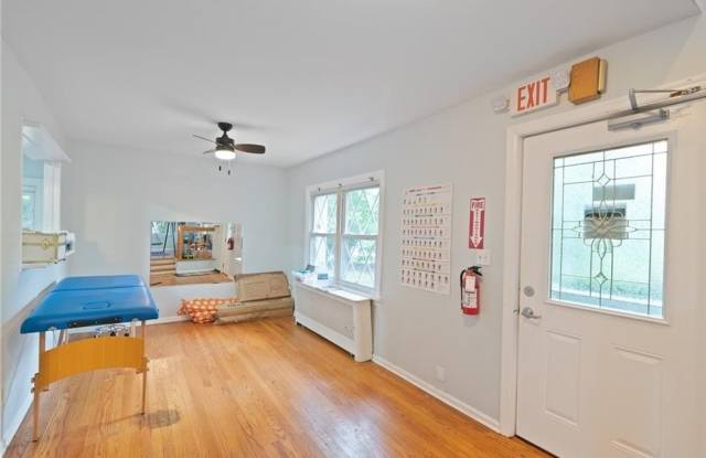 898 Chestnut Ridge Road Gallery 4